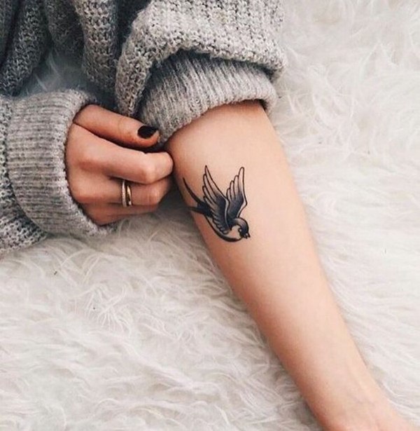 Красивые татуировки для девушек: лучшие идеи тату 2024-2025 на разных частях тела - фото